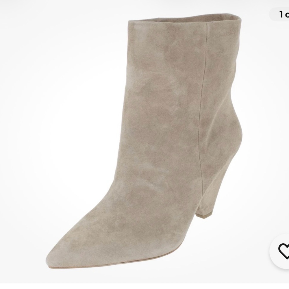Elegant Tan Suede Ankle Boots